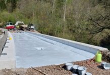 Ko stojimo v koloni pred gradbiščem: Ali je težava res samo obnova ceste – ali tudi izbira tehnologije Ko stojimo v koloni pred gradbiščem